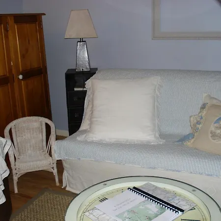 La Citadelle לינה וארוחת בוקר 3*